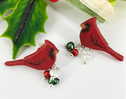 Cardinal Christmas Winter Post Earrings handmade with Polymer Clay by Linda Stiles Smith of NatureScapes Studio. Front view. Gift ideas for women.