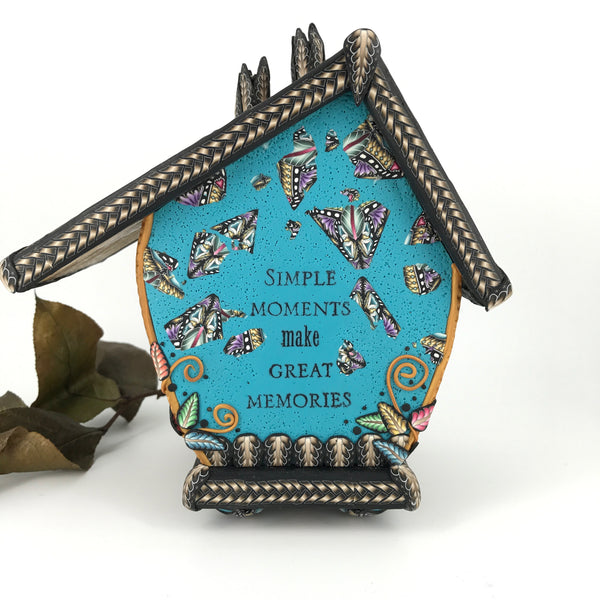 Simple Moments Birdhouse Clock