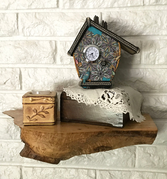 Simple Moments Birdhouse Clock